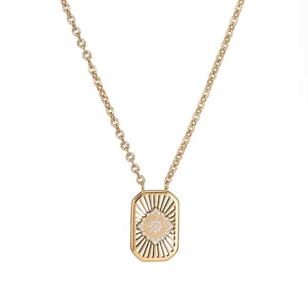 Collier en or avec pendentif pavé de diamants, bijouterie raffinée, style élégant.